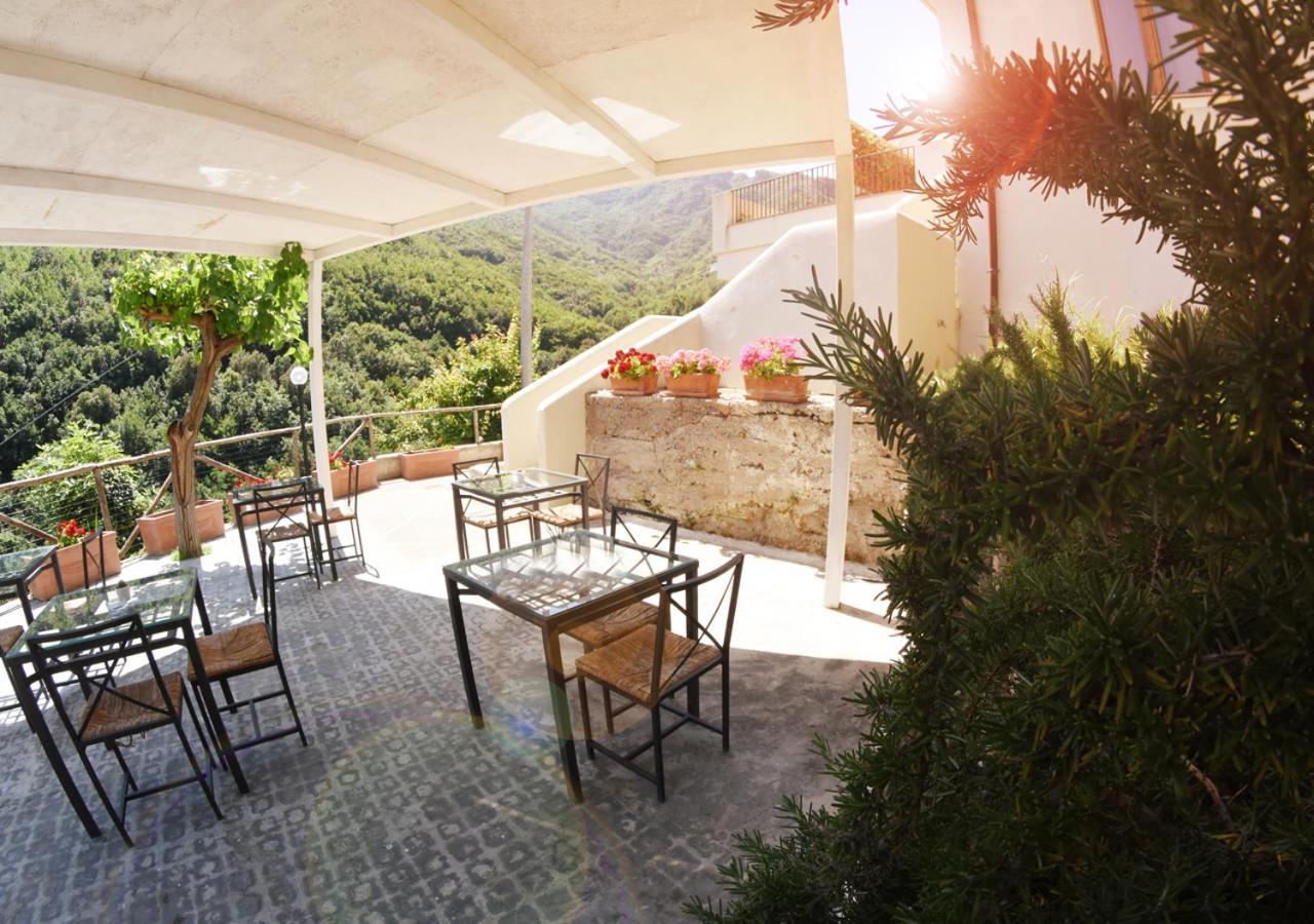 B&B Costa Di Amalfi Vietri Eksteriør billede